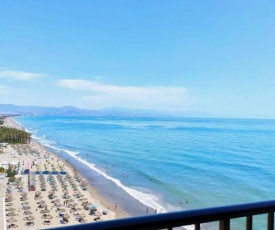 Amazing frontline sea views Studio apartment Castillo Del Vigia Torremolinos