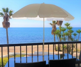 Dona Lola Micaela Beach front duplex apartment with open sea and beach views located between Marbella and Fuengirola - Costa del Sol - CS148