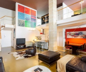 ArtQhost Jerez Huge Loft & Free Parking