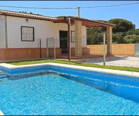 Bungalow en Conil con piscina