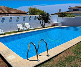 Bungalow Ramos III, con piscina compartida