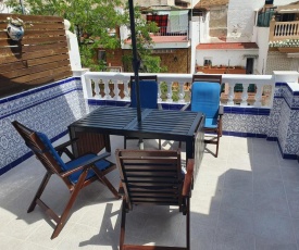 Private townhouse with roof terrace close to the beach