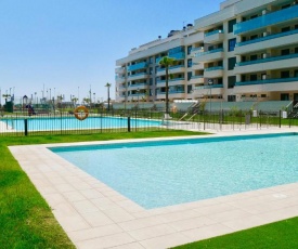 Playa Los Álamos, descanso y ocio en Torremolinos