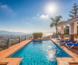 Torrox Villa Sleeps 8 Pool Air Con WiFi