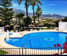 BONITA CASA EN PUNTALARA NERJA