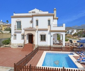 Nerja Villa Sleeps 6 Pool Air Con WiFi