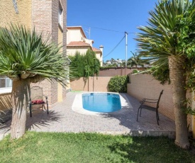 Habitaciones en Casa Céntrica con piscina