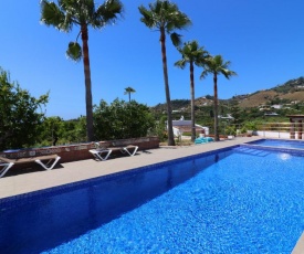 Villa el Crucero with pool and Jacuzzi SpainSunRentals 1035