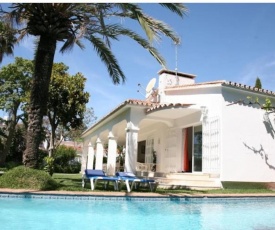 Beautiful Villa La Caracola heated pool Puerto Banus Marbella