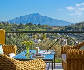 Los Olivos 2 bedroom apartment - sleeps 6 Nr San Pedro/Estepona/Marbella