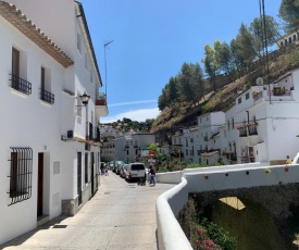 Casa Cueva El Puente