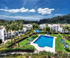 Minutes from Puerto Banus & Marbella a 3BR Golf Apartment