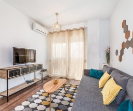 C29 - Trendy Central Apartment with small Parking and Terrace