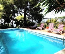 Villa Pinares-Malaga: pool, garden, garaje, wifi,