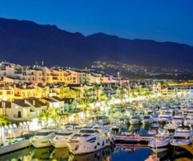 CWorld Famous Puerto Banus Only 1km Walk No car required in Malaga Province Not in Malaga City