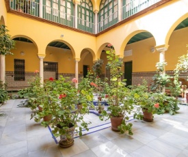 Apartamento tranquilo y con encanto en Palacio Sevillano, junto Catedral A Acond y WIFI