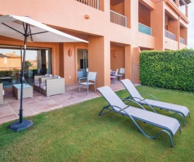 Amazing apartment in Benahavs with 2 Bedrooms, WiFi and Outdoor swimming pool