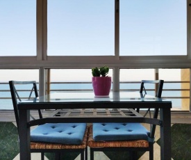 Apartamento con impresionantes vistas junto a la playa