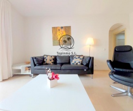 Nordic 1 bedroom apartment on Island complex in marina harbour