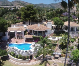 4Mill Euro 700m2 Newly renovated Mansion with huge garden and large heated pool