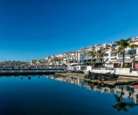 3 Bed Penthouse in the Heart of Puerto Banus & Pool