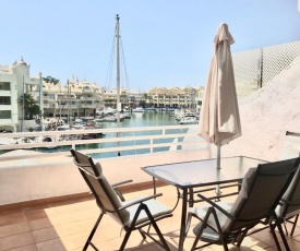 Apartamento en Puerto Marina B32