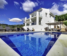 7001 exquisite high standard villa, heated pool