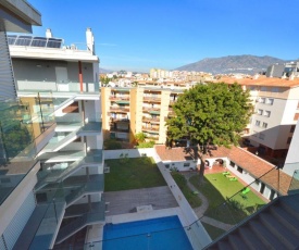 Fuengirola Apartment Sleeps 4 Pool Air Con WiFi