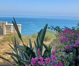 Garden apartment with sea view in Fuengirola