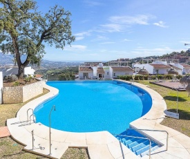 Apt Mairena Forest sea view & pool