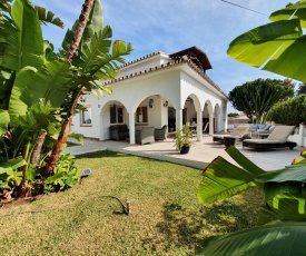 Casa Blue Vista, beachside villa