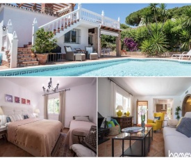 Charming villa in Costabella at the beach