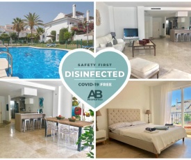 COVD 19 FREE- TOTAL PURIFIED - Chic House Marbella - 3 mm to Puerto Banús and Beach - Golden Mile - Direct access to Pool and Tropical Garden