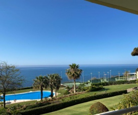 Front-line, sunny apartment in Cabopino, Marbella