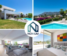 HIGH-END 4-BDRM Villa in Luxurious La Finca de Marbella