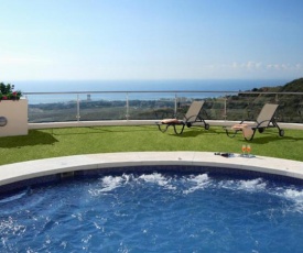 Luxury 2 bed/2 bath Sea and Mountain view Marbella Resort apartment