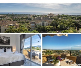 Luxury apartment with incredible sea and mountain views in Elviria Hills