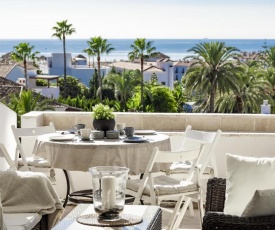 MA2- Sea views, walking distance to Puerto Banus