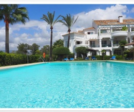 Marbella Holiday & Golf Garden Apartment