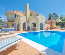 Marbella Holiday Villa with sea views and pool