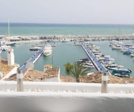 Modern 2 bedroom apartment in Puerto Banus