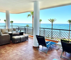 MI CAPRICHO 170 Beachfront Apartment