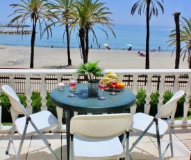 Puerto Banus Beachfront .Gray d´Albion . Amazing location