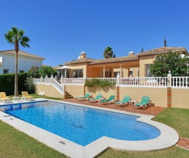 Malaga Villa Sleeps 8 Pool Air Con WiFi T801818