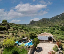 Grazalema Villa Sleeps 6 Air Con