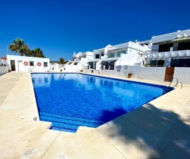 Tarifa Cozy House - BEACH, POOL, TERRACE, WIFI