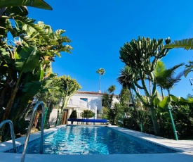 Studio-near the beach, BBQ and seawater pool