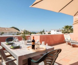 Stunning 35m2 Terrace! Fantastic Sea Views with great sunsets! Free Wifi!