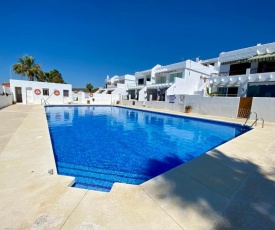 Tarifa Cozy House - Beach, Pool, Terrace, Wifi