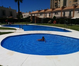 ESTUDIO CON PISCINA Y GARAJE A 100 Mtr DE LA PLAYA